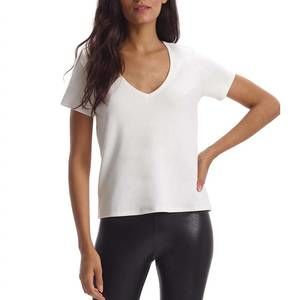 NEW COMMANDO cloud short sleeve v-neck tee in white